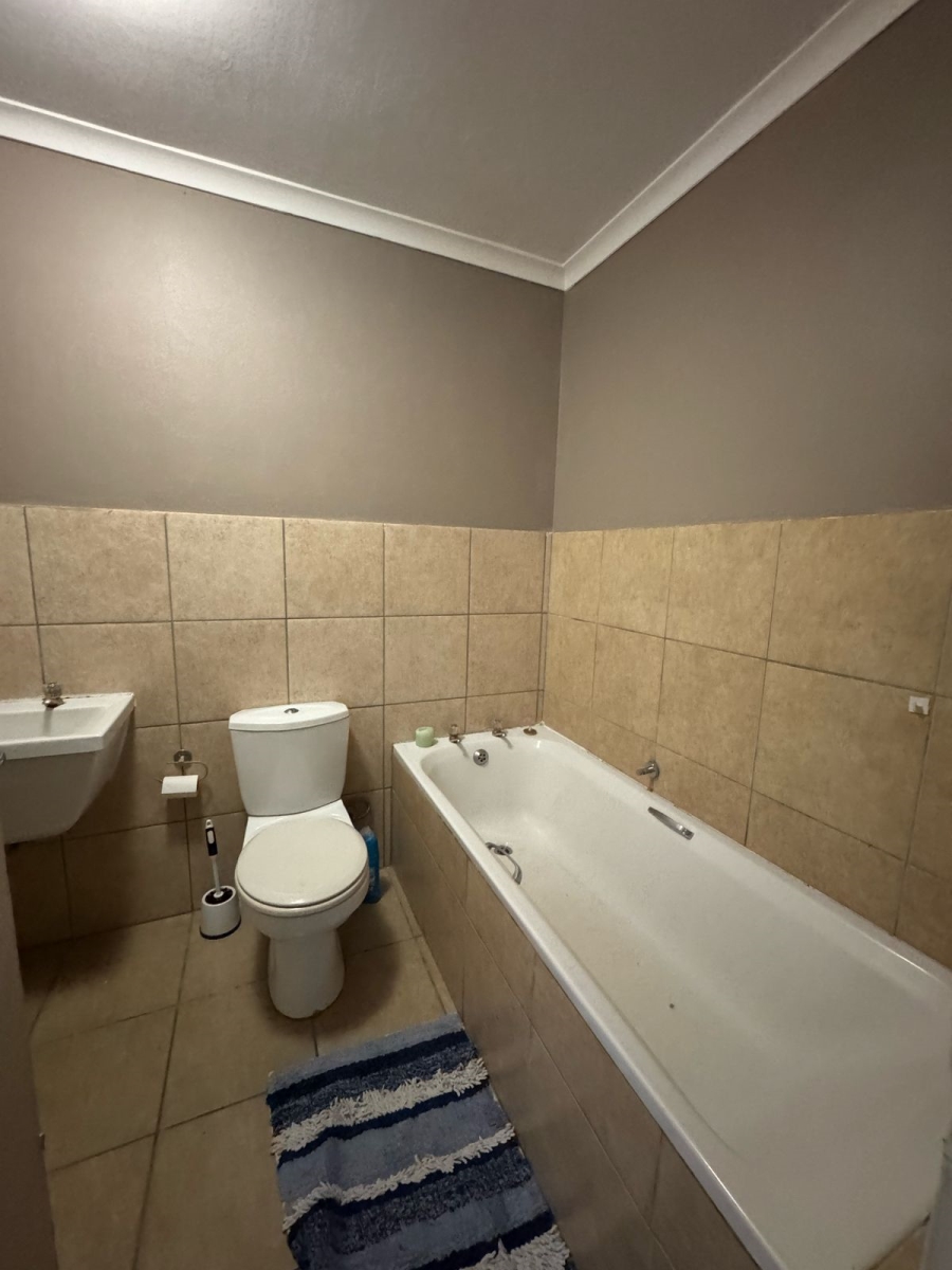 2 Bedroom Property for Sale in Fairview Golf Estate Western Cape